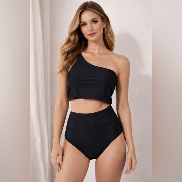 Younique Other - 💜Younique Black One-Piece Swimsuit